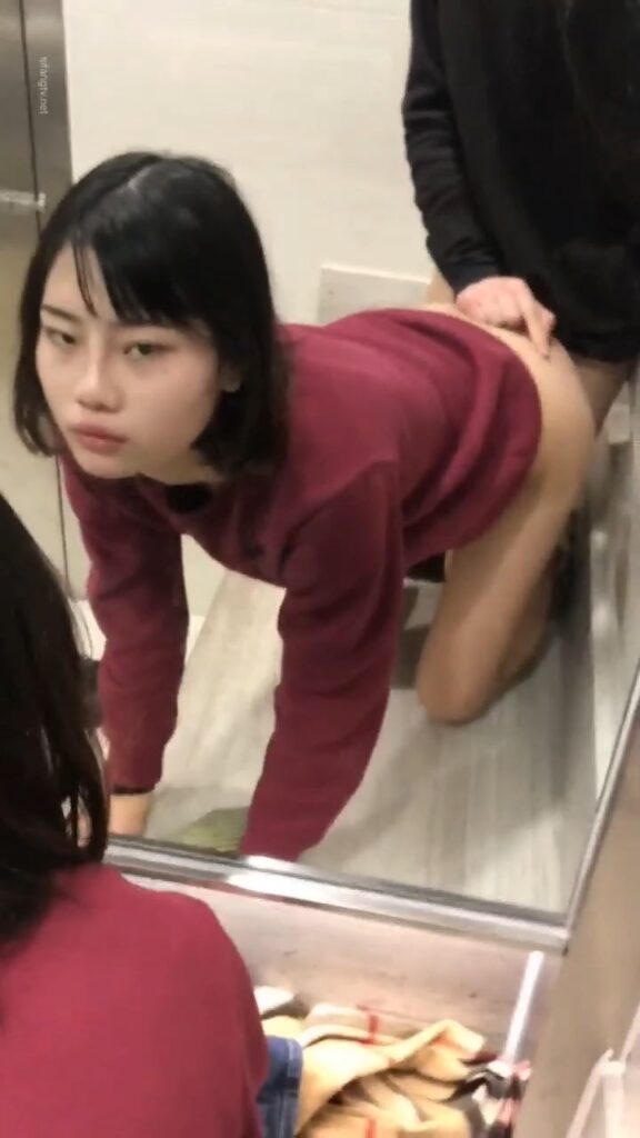 Cewek Ngewe di Fitting Room Viral Terbaru 4